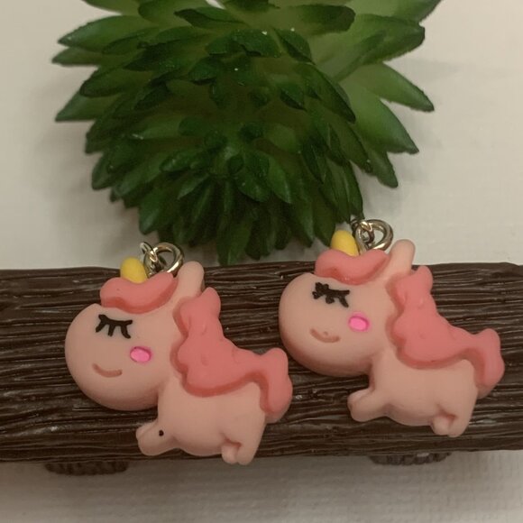 Unicorn Earring, Silly Animal Earring, Unicorn Jewelry, Gift Idea, Unicorn Charm - Picture 4 of 8